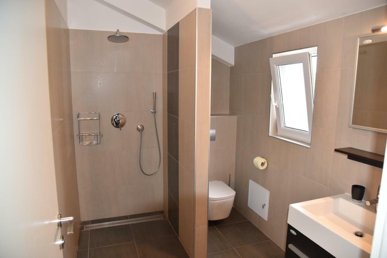 Villa Pina Appartment Chantos تيسنو المظهر الخارجي الصورة