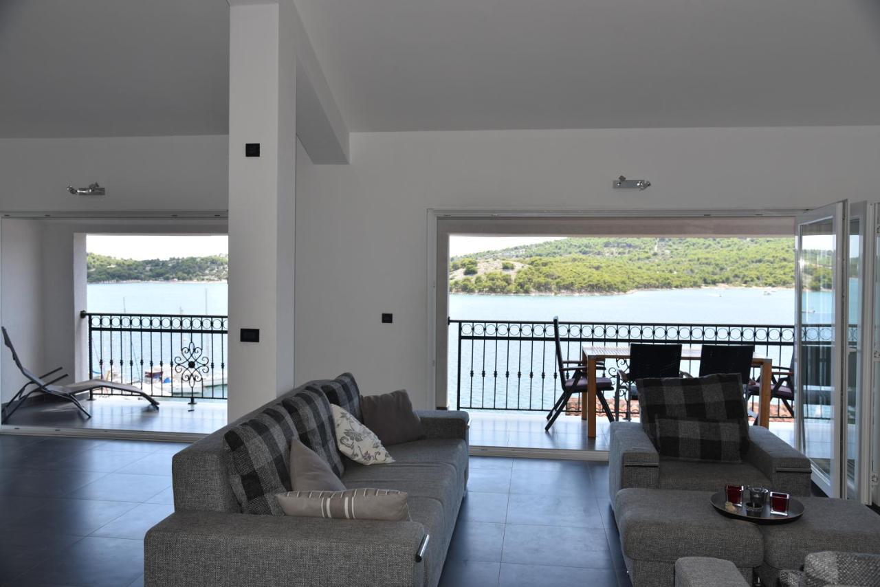 Villa Pina Appartment Chantos تيسنو المظهر الخارجي الصورة